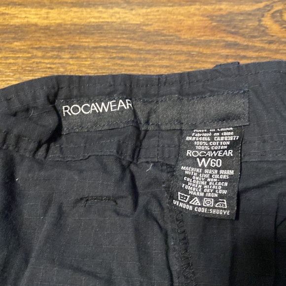 Big and tall Rocawear shorts - Picture 3 of 5